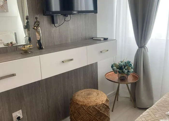 Lazuli Sea View Beachfront Ap 253 Lägenhet Larnaca