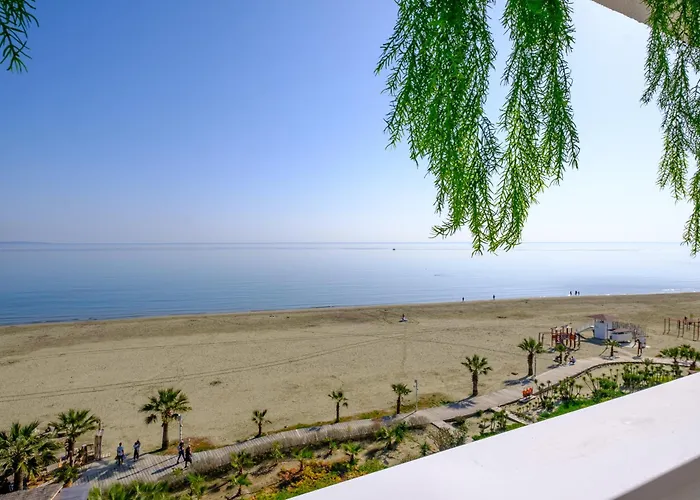 Lazuli Sea View Beachfront Ap 253 Lägenhet Larnaca