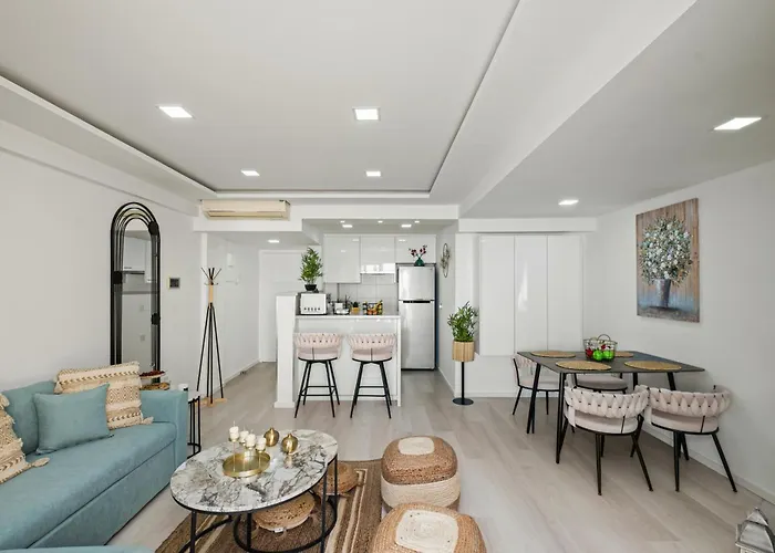 Lazuli Sea View Beachfront Ap 253 Lárnaca