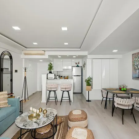 Lazuli Sea View Beachfront Ap 253 Ларнака